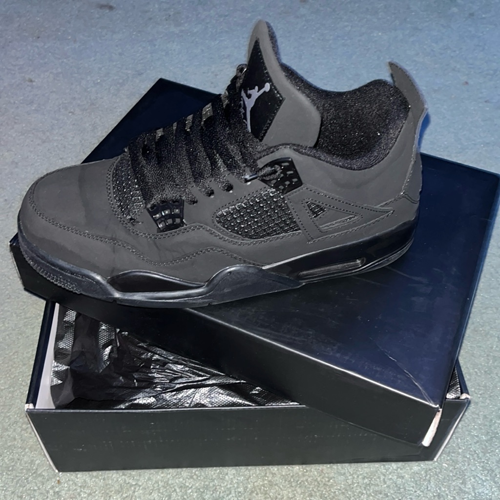 Jordan 4 Retro Black Cats (2020) 100% Authentic Throw Me Prices If It’s To Much